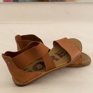 Sorel Women Sandals - Caramel color